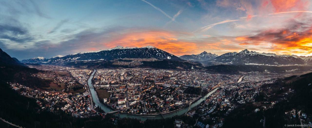 Charming, Central, Spacious Apartment Innsbruck Exterior foto